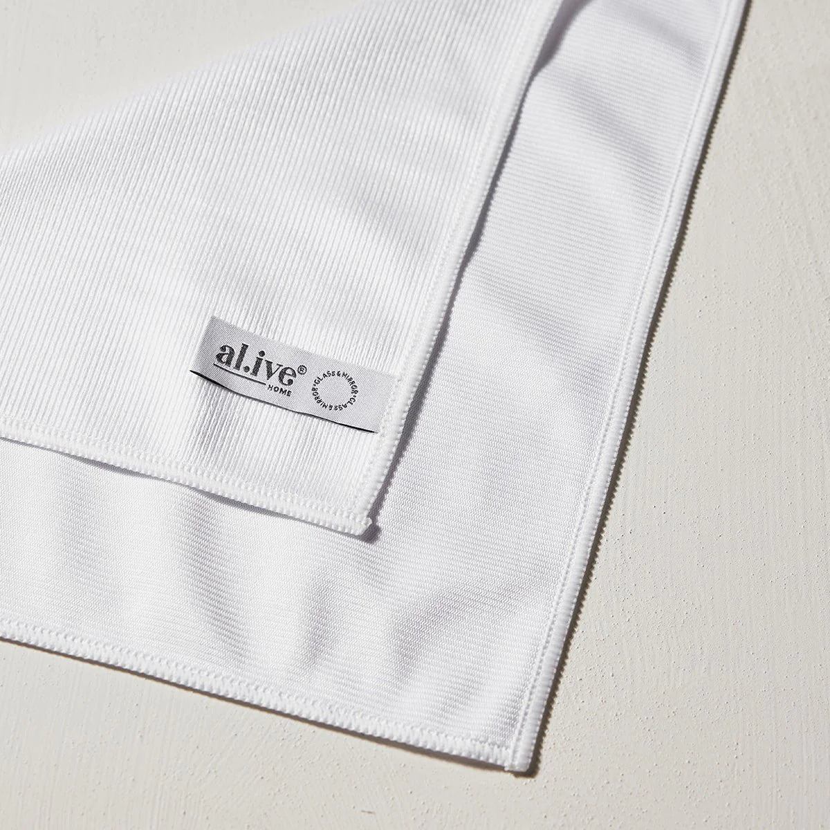 al.ive body Glass & Mirror Microfibre Cloth